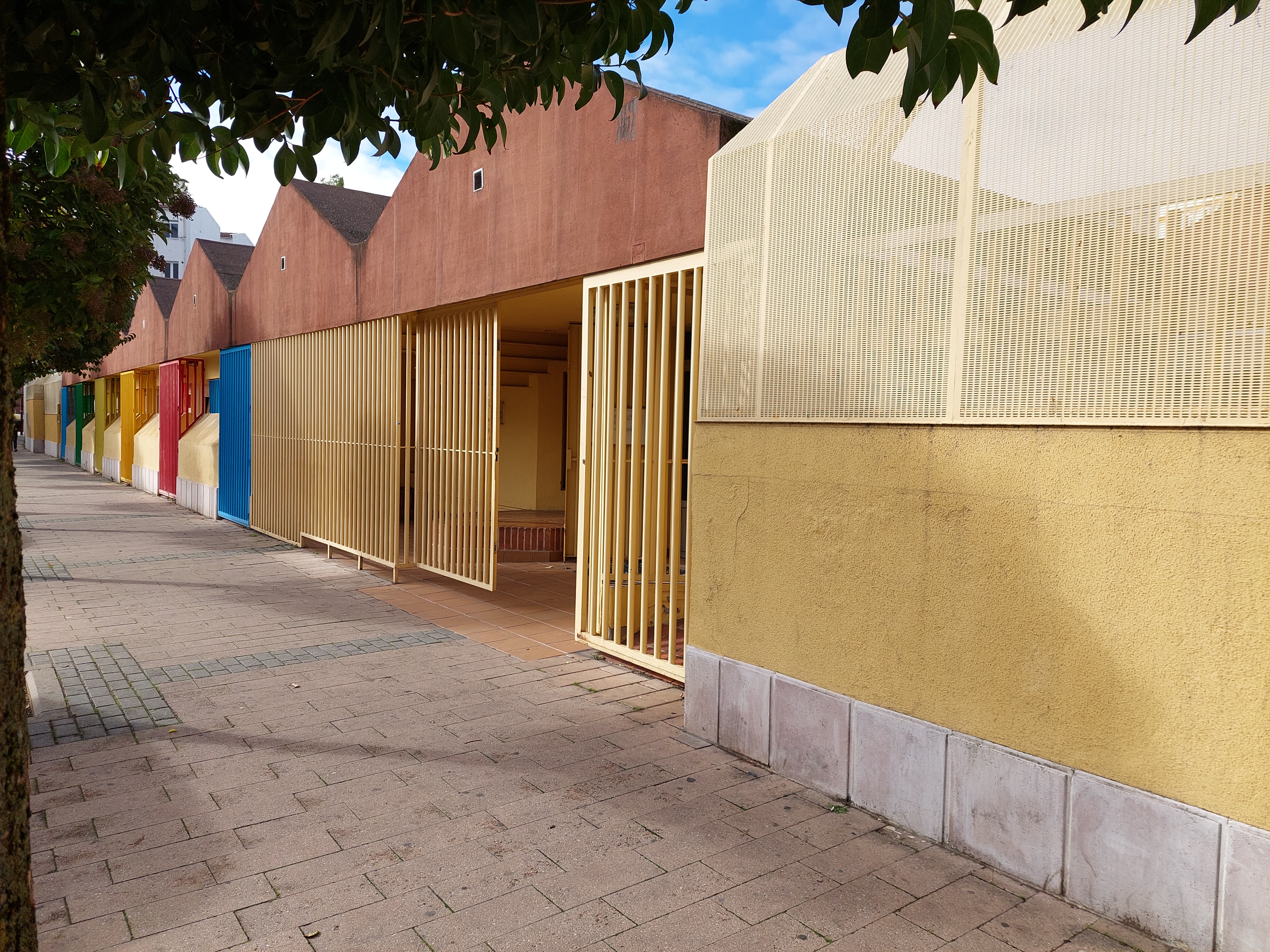 PUERTA PRINCIPAL DE LA ESCUELA