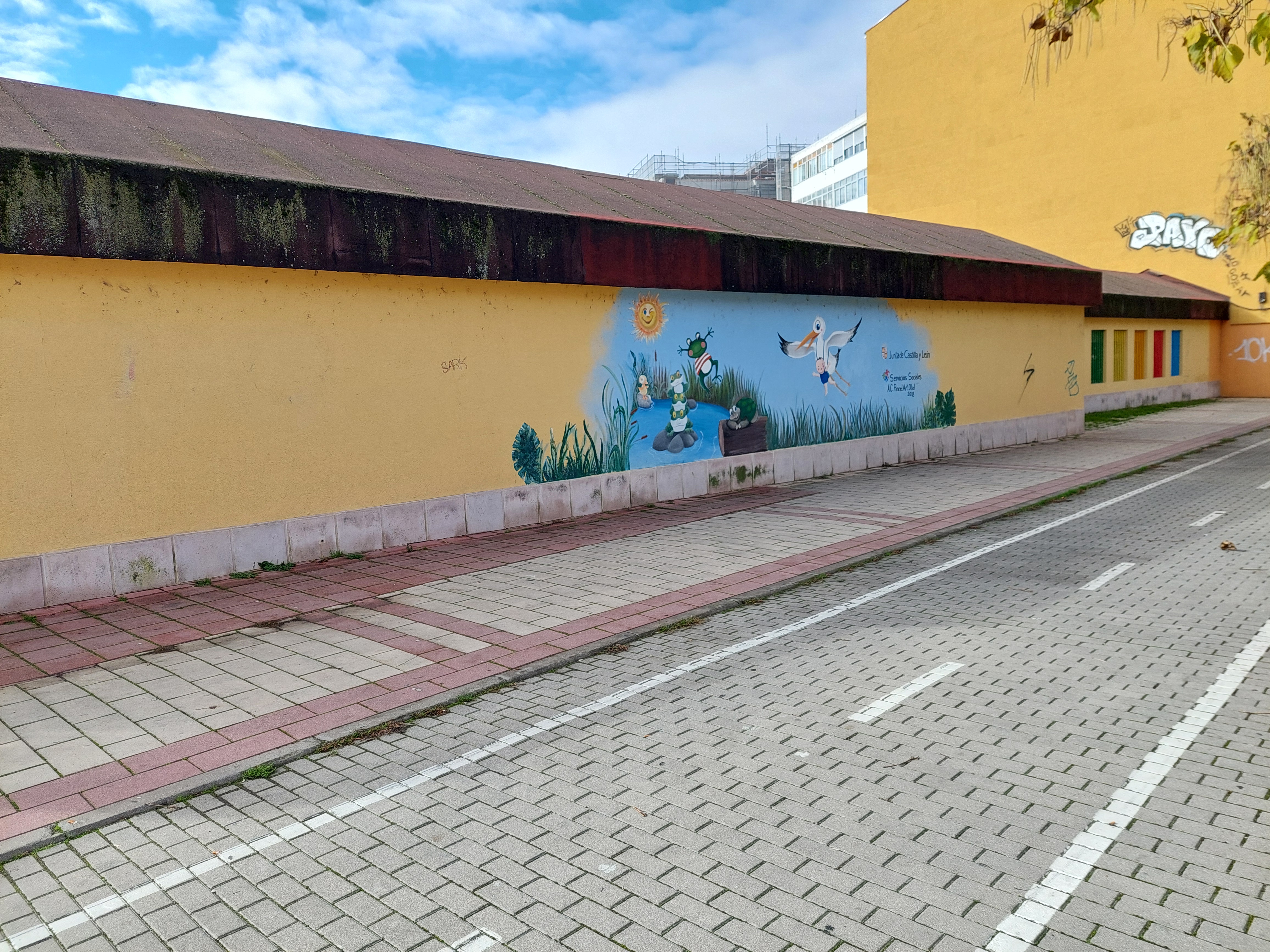 LA FACHADA QUE DA AL RIO
